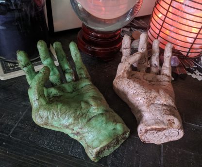 Gnarled Witches Hand Ring Holder